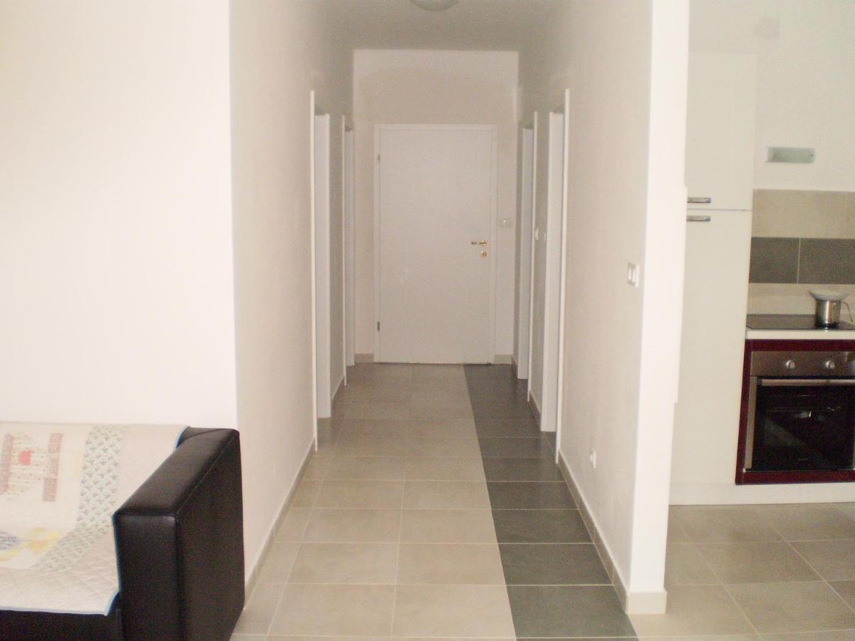Apartments By The Sea Banjol, Rab - 12838 Esterno foto