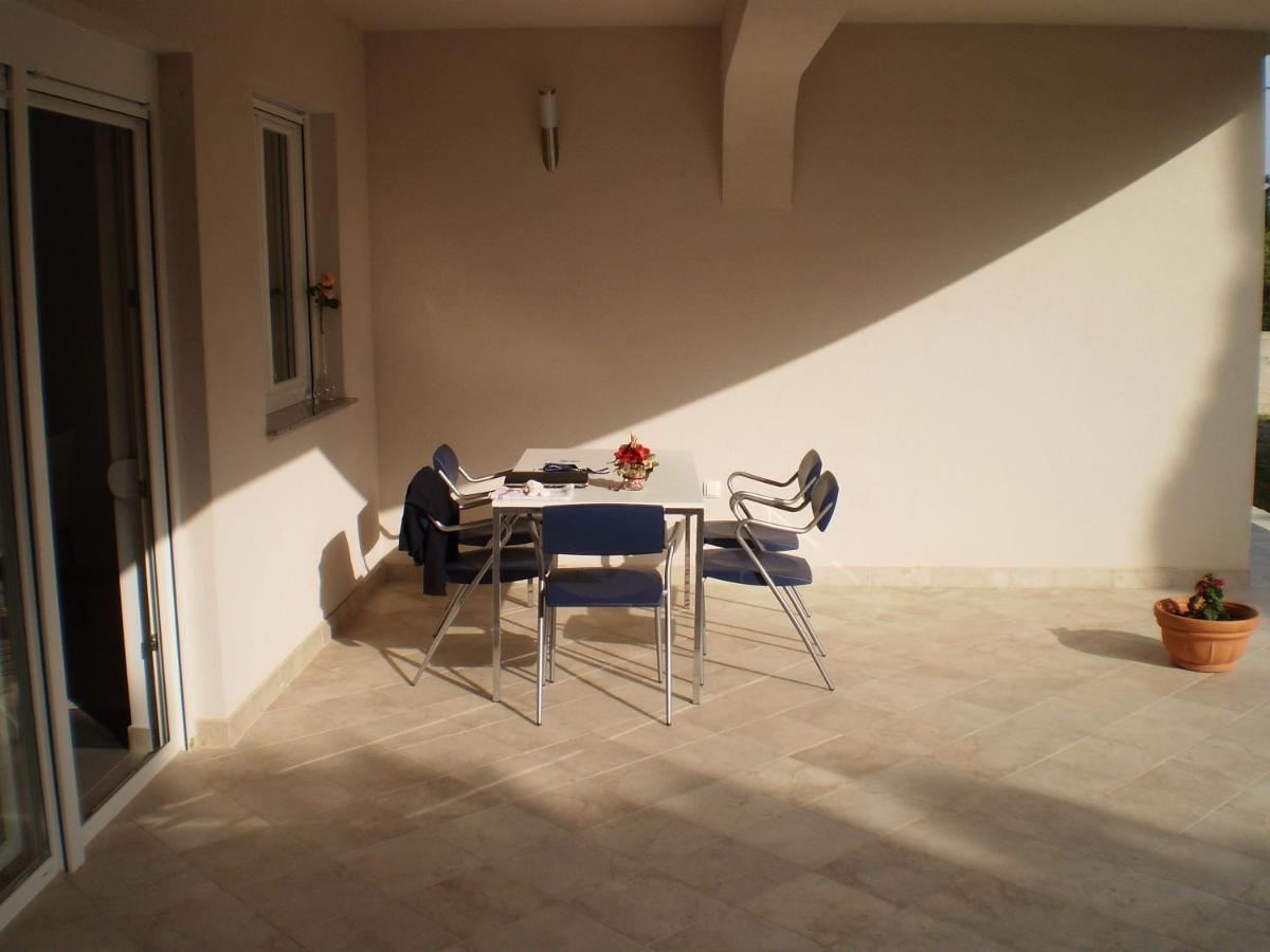 Apartments By The Sea Banjol, Rab - 12838 Esterno foto